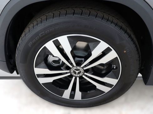 New 2025 Mercedes-Benz GLA 250 image 10