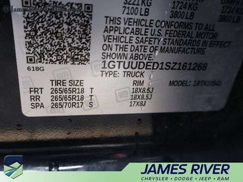 Used 2025 GMC Sierra 1500 SLT AWD/4WD image 39