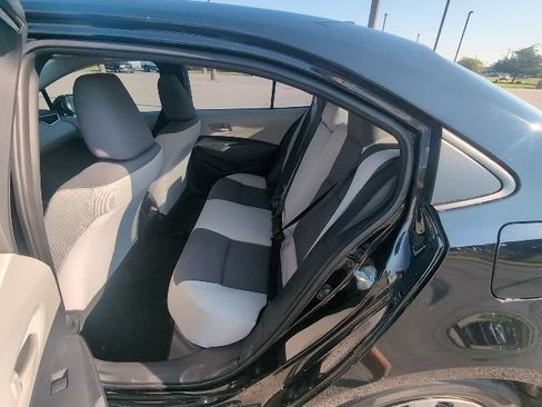 Used 2025 Toyota Corolla LE FWD image 9
