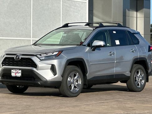 New 2025 Toyota RAV4 LE image 8