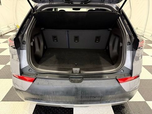 Used 2023 Chevrolet Bolt EUV LT w/ Convenience Package FWD image 4