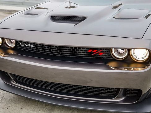 Used 2022 Dodge Challenger R/T Scat Pack RWD image 6