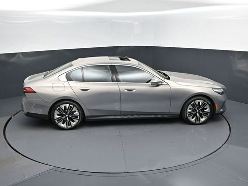 Certified 2026 BMW 530i image 35