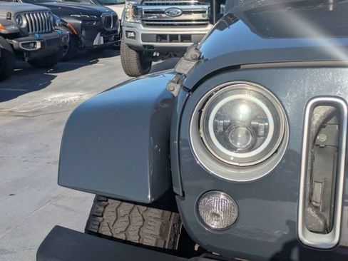Certified 2017 Jeep Wrangler Unlimited Sahara AWD/4WD image 12