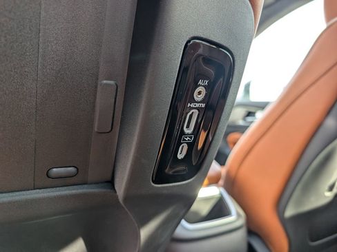 New 2026 Chrysler Pacifica Pinnacle w/ Trailer Tow Group AWD/4WD image 47