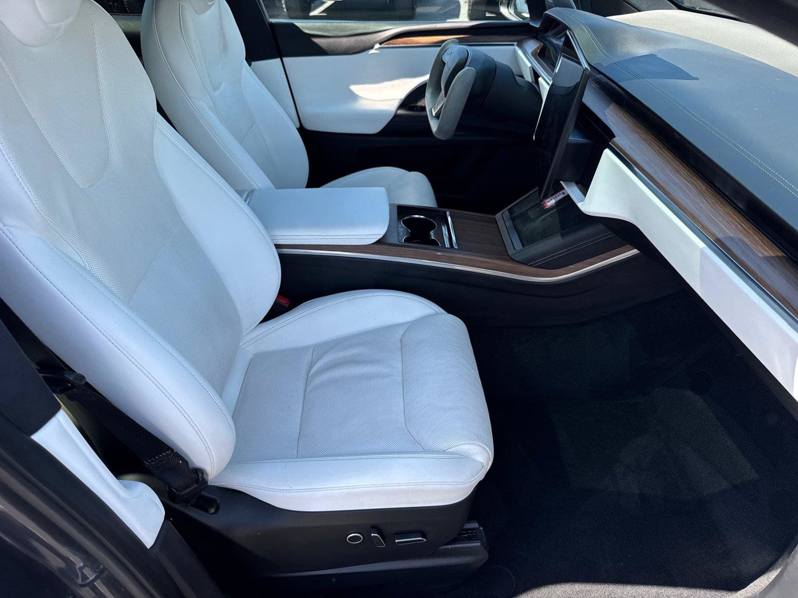 Used 2023 Tesla Model X AWD/4WD image 16
