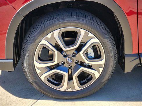 New 2025 Subaru Ascent Limited image 8