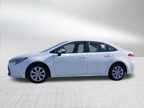 Used 2025 Toyota Corolla LE image 6