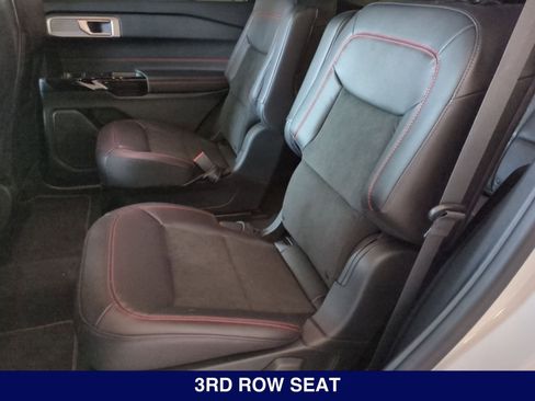 New 2024 Ford Explorer ST-Line w/ Class IV Trailer Tow Package image 13