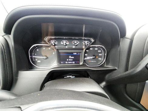 Used 2022 GMC Sierra 2500 SLE w/ SLE Value Package; image 22