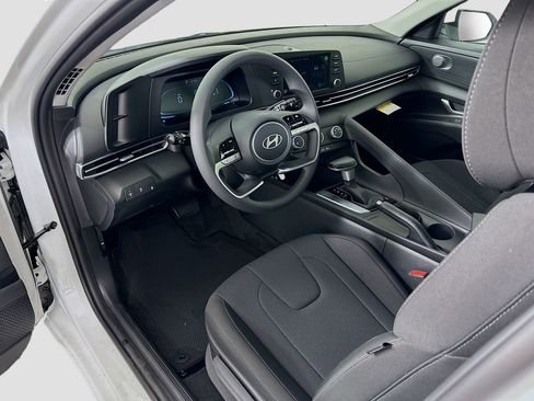 New 2026 Hyundai Elantra SE w/ Cargo Package image 9