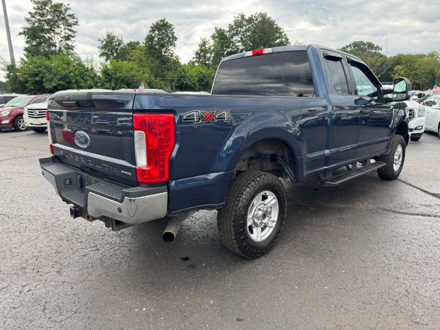Used 2017 Ford F250 XLT w/ XLT Value Package AWD/4WD image 5
