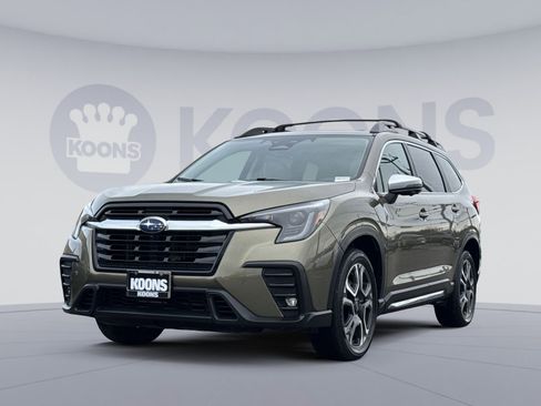 Used 2023 Subaru Ascent Limited w/ Technology Package image 1