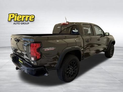 Used 2024 Chevrolet Colorado Trail Boss w/ Technology Package AWD/4WD image 5
