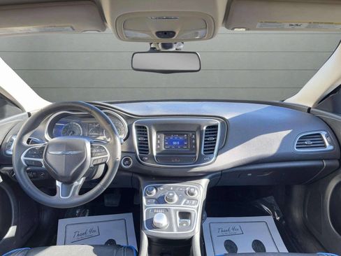 Used 2015 Chrysler 200 Limited image 21