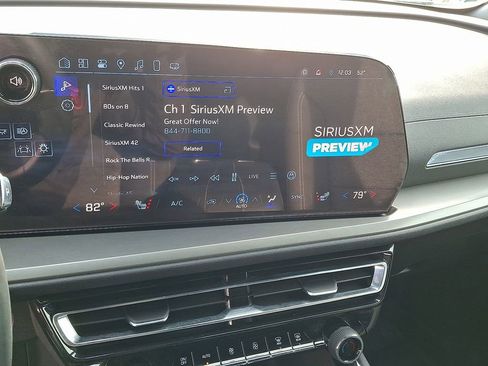 New 2025 Chevrolet Traverse LT w/ Driver Confidence Package image 28