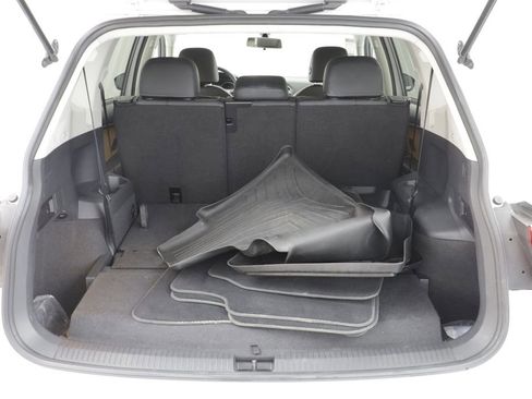 Used 2019 Volkswagen Tiguan SE AWD/4WD image 17