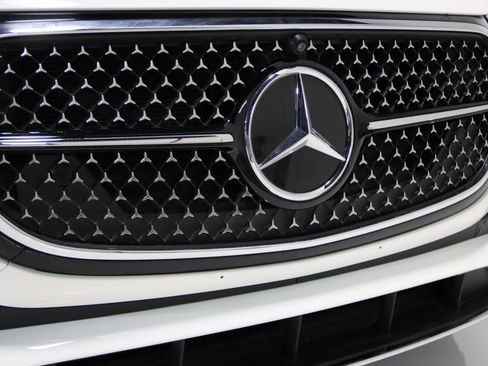 Used 2025 Mercedes-Benz E 350 4MATIC Sedan image 30