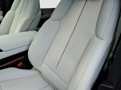 New 2026 Cadillac Vistiq Luxury w/ LPO, Floor Liner Package image 14