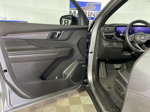 Certified 2025 Buick Enclave Sport Touring w/ Power Package FWD image 29