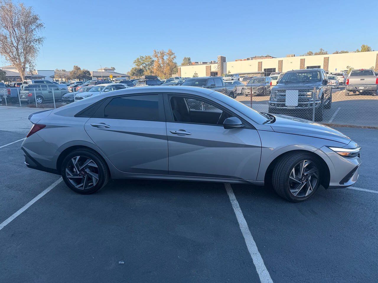 Used 2025 Hyundai Elantra Sport FWD image 6