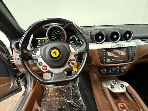 Used 2012 Ferrari FF AWD/4WD image 42