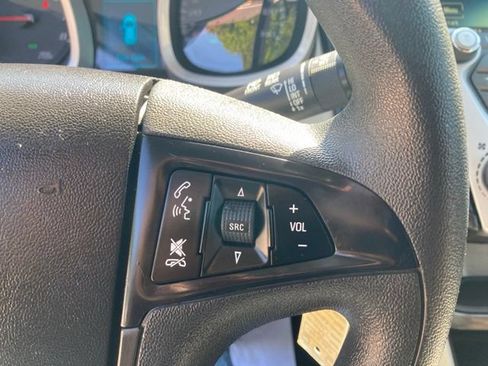 Used 2017 Chevrolet Equinox LS FWD image 24