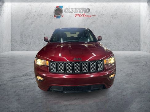 Used 2017 Jeep Grand Cherokee Altitude AWD/4WD image 9