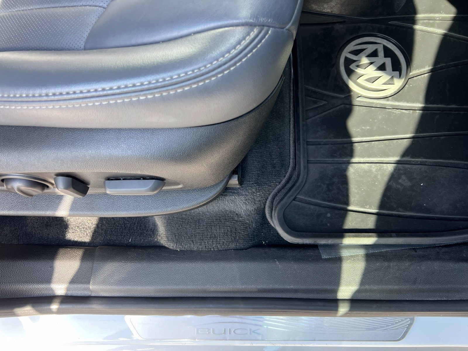 Used 2023 Buick Enclave Essence FWD image 62