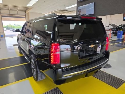 Used 2018 Chevrolet Suburban Premier AWD/4WD image 6