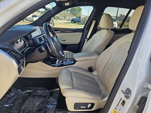 Used 2019 BMW X3 sDrive30i w/ Premium Package image 12