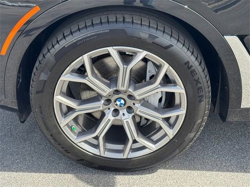 Used 2023 BMW X7 xDrive40i image 18