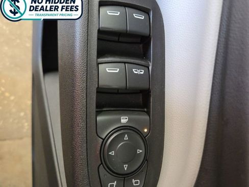 Used 2018 Chevrolet Equinox LS FWD image 21