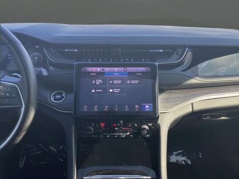 Used 2022 Jeep Grand Cherokee L Limited image 12