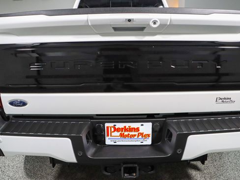 Used 2025 Ford F450 Platinum w/ FX4 Off-Road Package AWD/4WD image 8