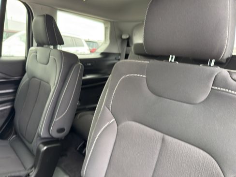 Used 2022 Jeep Grand Cherokee L Laredo w/ Luxury Tech Group I image 34