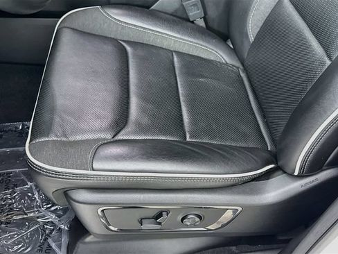 Used 2025 RAM 1500 Limited AWD/4WD image 20