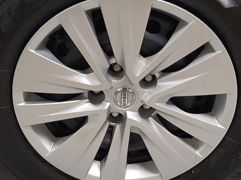 Used 2025 Nissan Sentra S FWD image 31