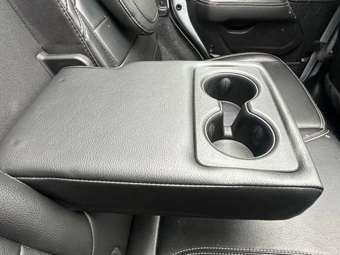 Used 2023 Jeep Wrangler Unlimited Sahara w/ Cold Weather Group AWD/4WD image 32