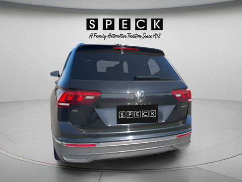 Used 2024 Volkswagen Tiguan SE AWD/4WD image 9