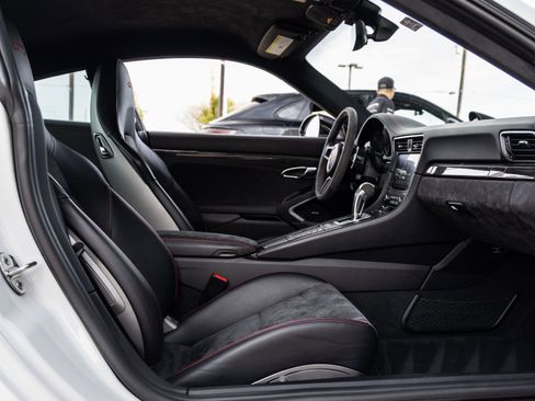 Certified 2018 Porsche 911 GT3 image 42