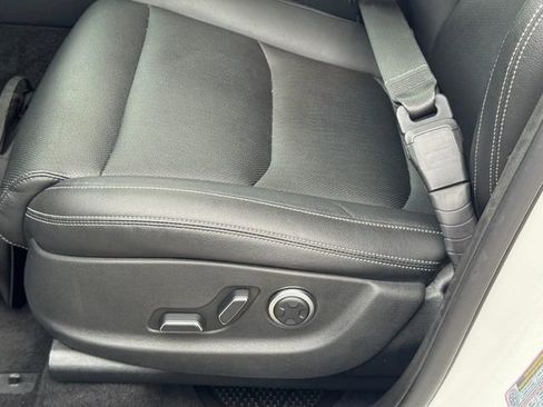 Used 2025 Genesis GV70 2.5T image 25