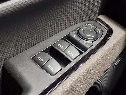 New 2026 Chevrolet Silverado 1500 ZR2 image 17