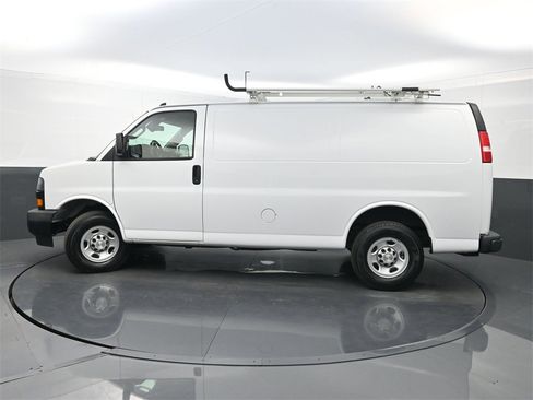 Used 2020 Chevrolet Express 2500 w/ Driver Convenience Package image 37