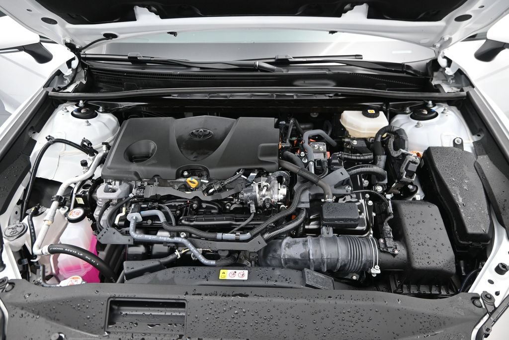 Used 2025 Toyota Camry SE FWD image 15