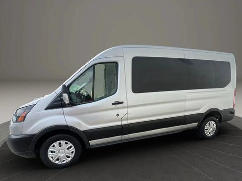 Used 2018 Ford Transit 250 148 Medium Roof RWD image 8