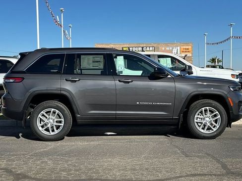 New 2025 Jeep Grand Cherokee Laredo X image 7