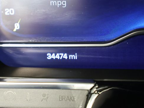 Used 2025 Chevrolet Silverado 1500 LT image 18