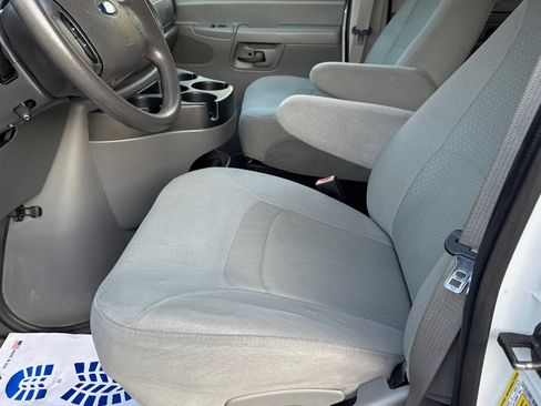 Used 2008 Ford E-350 and Econoline 350 XLT image 10