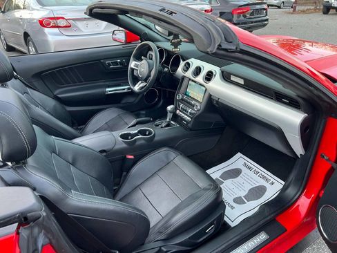 Used 2016 Ford Mustang Premium image 10